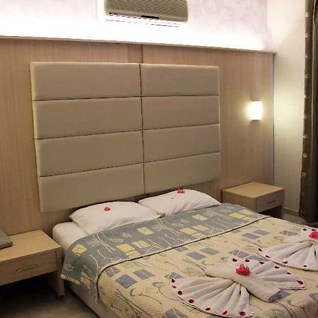 Ozcan Beach Hotel Turunc Exterior photo